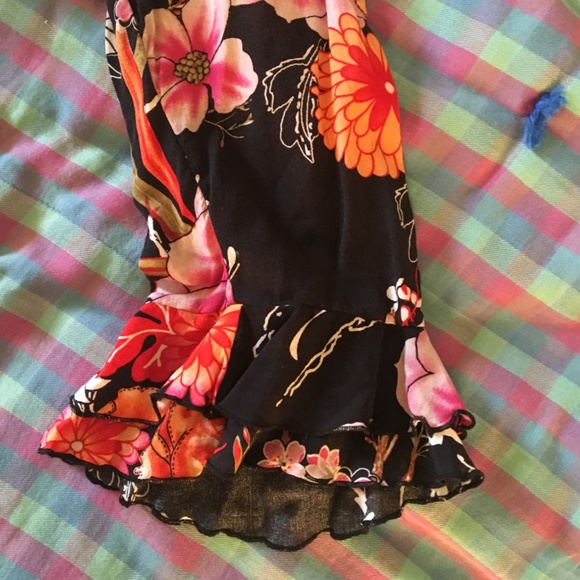 V Christina Blouse w/Cinched Elastic at Waist - Picture 3 of 8